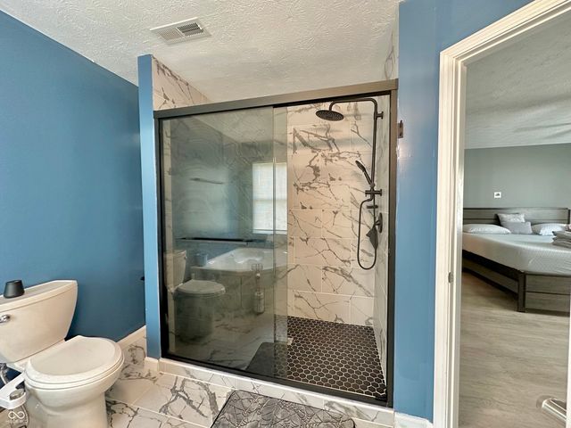 8436 Captain Drive, Avon, IN 46123