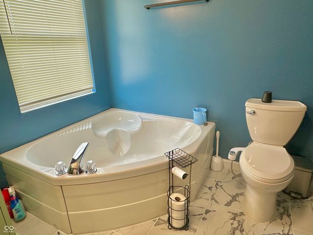 8436 Captain Drive, Avon, IN 46123