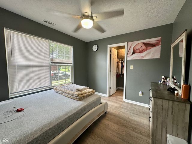 8436 Captain Drive, Avon, IN 46123