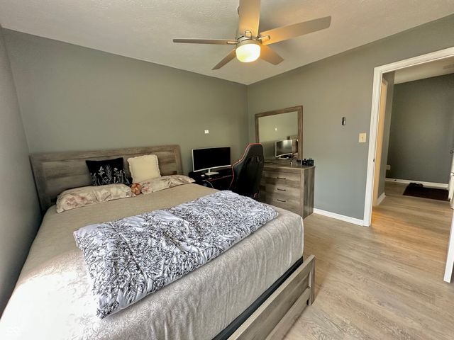 8436 Captain Drive, Avon, IN 46123