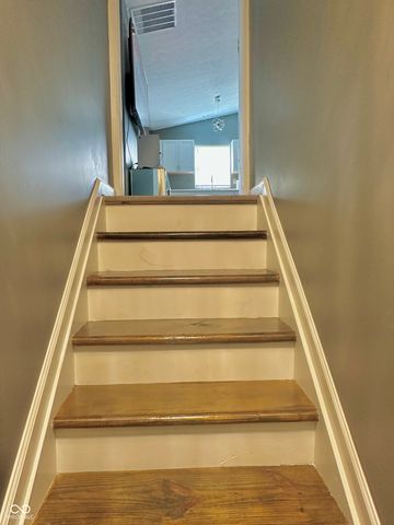 8436 Captain Drive, Avon, IN 46123