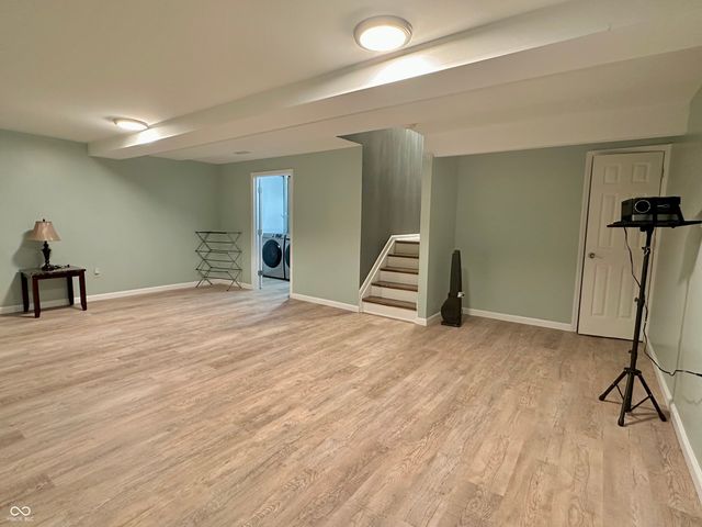 8436 Captain Drive, Avon, IN 46123