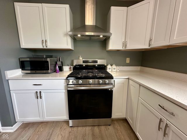 8436 Captain Drive, Avon, IN 46123