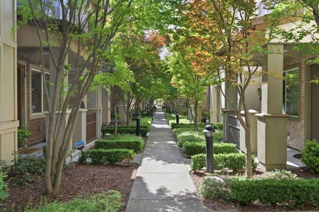 1091 El Capitan Terrace, Sunnyvale, CA 94085