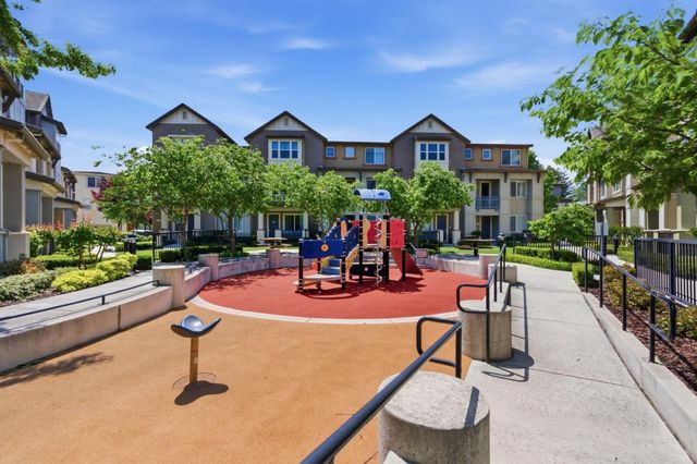 1091 El Capitan Terrace, Sunnyvale, CA 94085