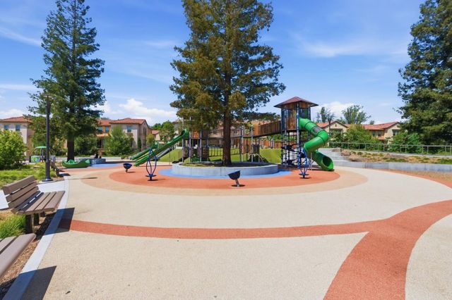 1091 El Capitan Terrace, Sunnyvale, CA 94085