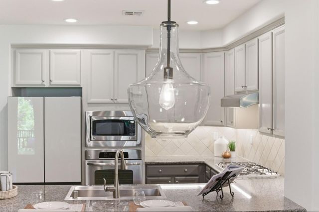 1091 El Capitan Terrace, Sunnyvale, CA 94085