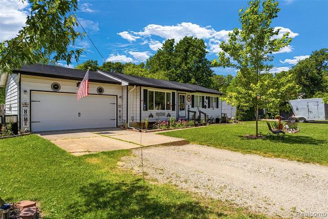 1378 Roat Court, Burton, MI 48509