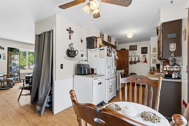 1378 Roat Court, Burton, MI 48509