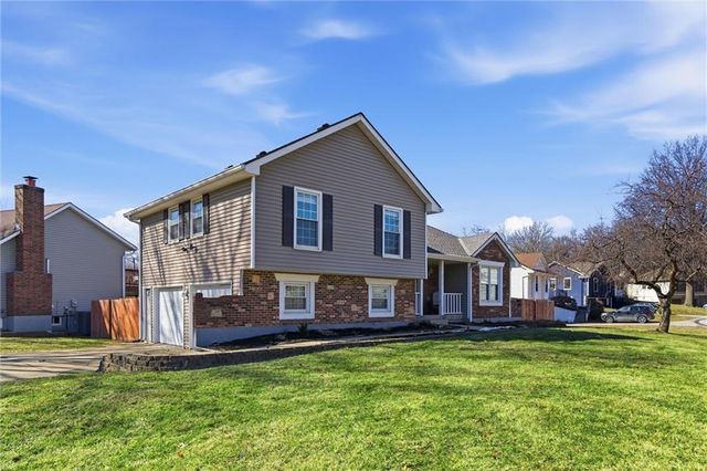 3714 SW Windemere Drive, Lee's Summit, MO 64082