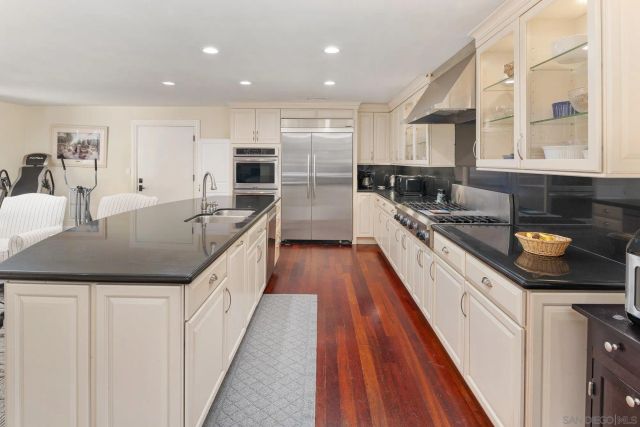 2855 N Victoria Dr, Alpine, CA 91901