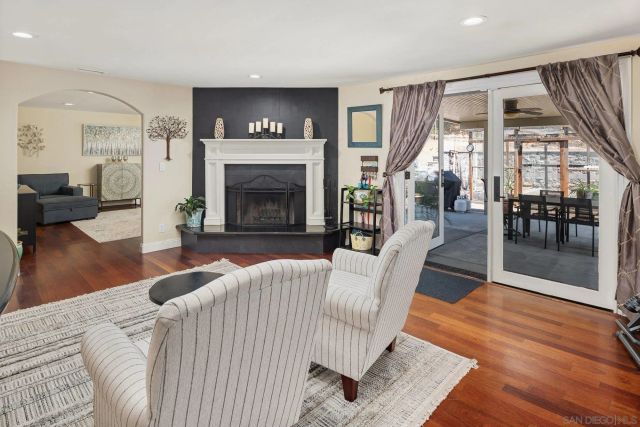 2855 N Victoria Dr, Alpine, CA 91901