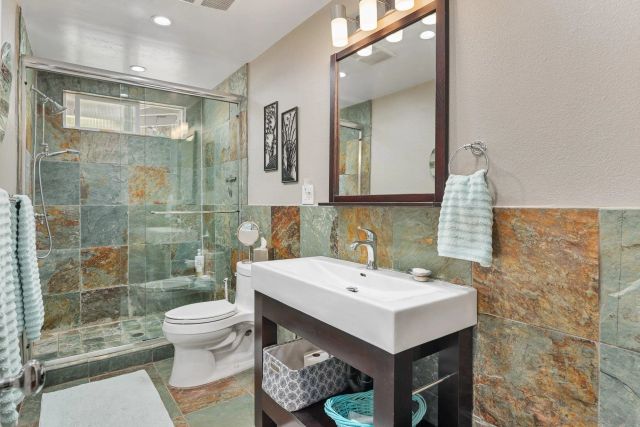 2855 N Victoria Dr, Alpine, CA 91901