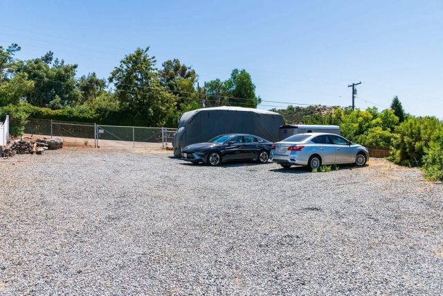 2855 N Victoria Dr, Alpine, CA 91901