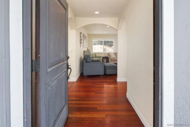 2855 N Victoria Dr, Alpine, CA 91901