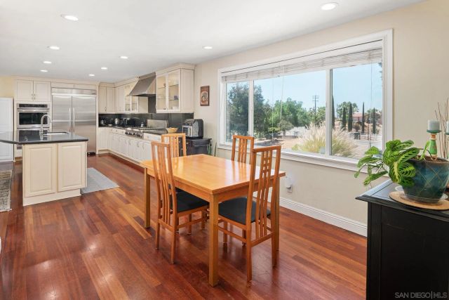 2855 N Victoria Dr, Alpine, CA 91901