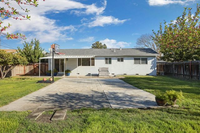 334 Alturas Ave, Stockton, CA 95207