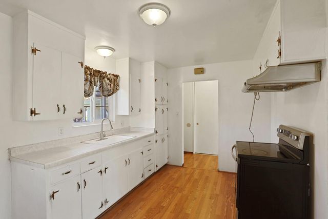 334 Alturas Ave, Stockton, CA 95207