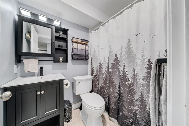 75 Edgelawn Ave 1, North Andover, MA 01845