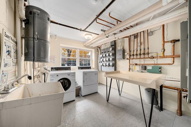 75 Edgelawn Ave 1, North Andover, MA 01845