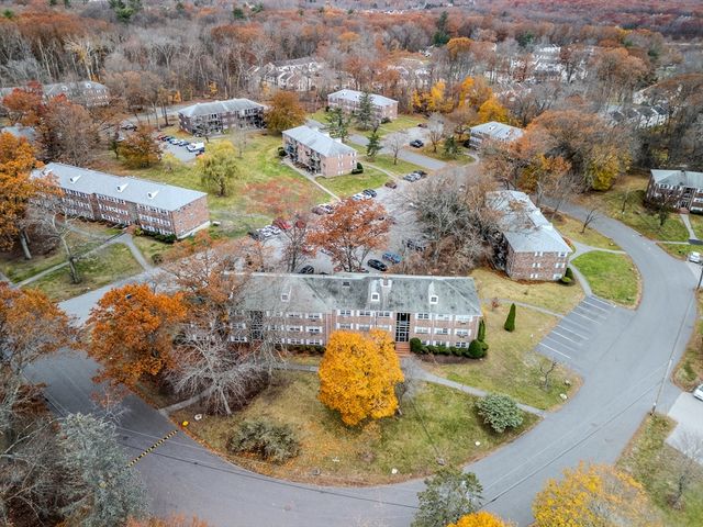 75 Edgelawn Ave 1, North Andover, MA 01845