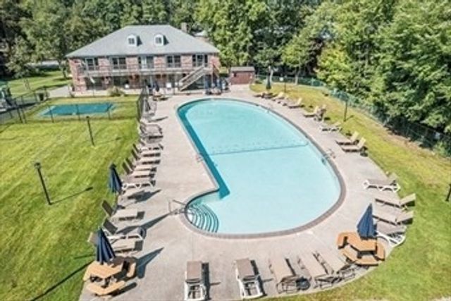 75 Edgelawn Ave 1, North Andover, MA 01845