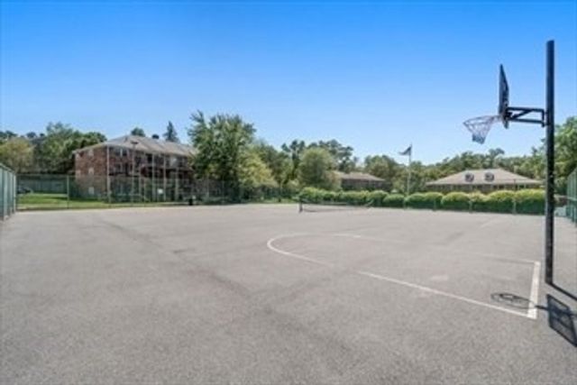 75 Edgelawn Ave 1, North Andover, MA 01845