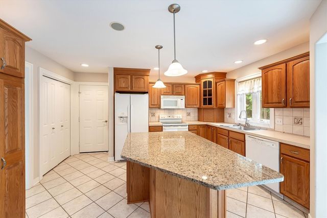 2510 Thoreau Court, Grand Rapids, MI 49525