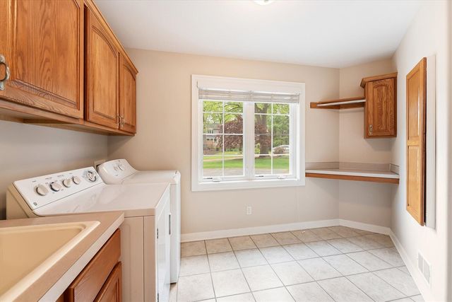 2510 Thoreau Court, Grand Rapids, MI 49525