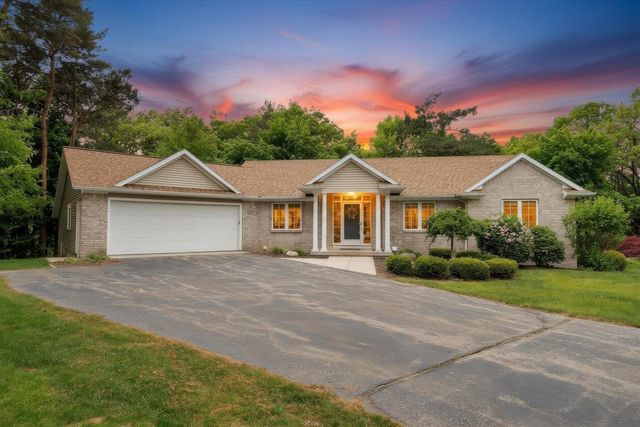 2510 Thoreau Court, Grand Rapids, MI 49525