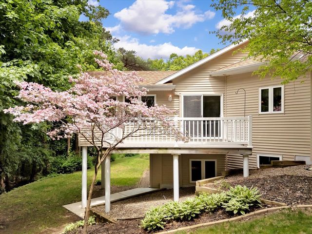 2510 Thoreau Court, Grand Rapids, MI 49525