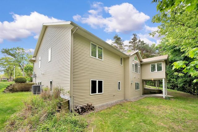2510 Thoreau Court, Grand Rapids, MI 49525