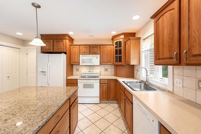 2510 Thoreau Court, Grand Rapids, MI 49525