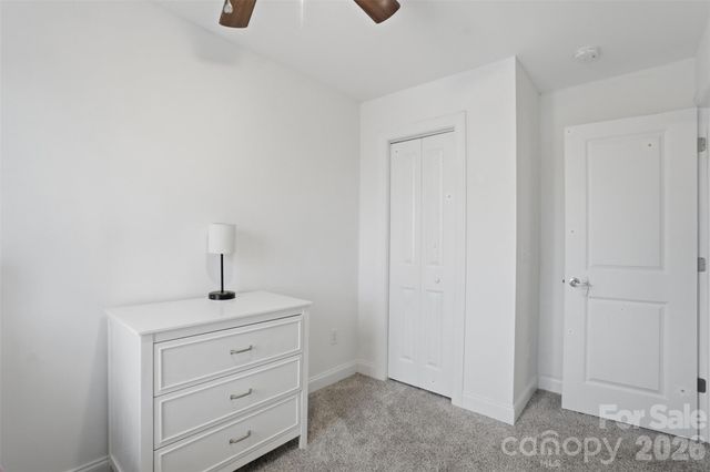 1629 Oak Leaf Drive, Hickory, NC 28601