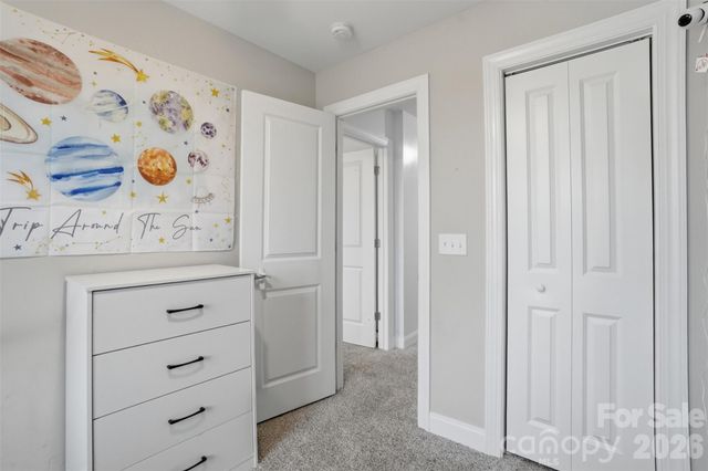 1629 Oak Leaf Drive, Hickory, NC 28601