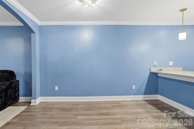 1629 Oak Leaf Drive, Hickory, NC 28601