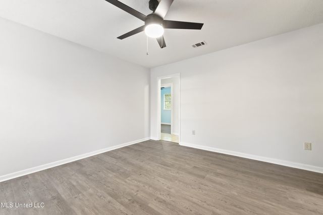 2325 W Park Drive, Gautier, MS 39553