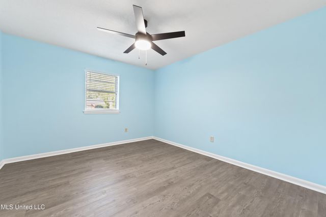 2325 W Park Drive, Gautier, MS 39553