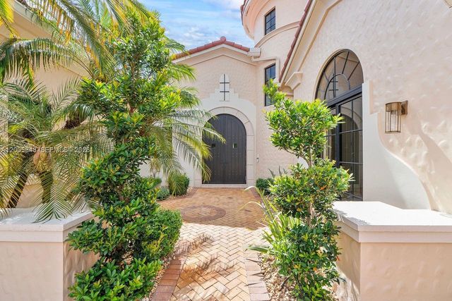 7080 Long Leaf Dr, Parkland, FL 33076