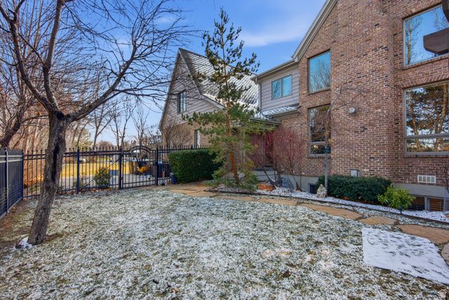 963 E OLD ENGLISH RD, Draper, UT 84020