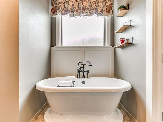 1108 Iron Bridge Court, Edmond, OK 73034