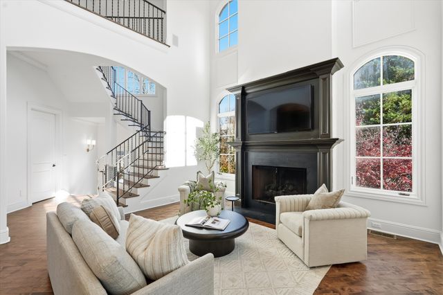 10 Colonel Winstead Dr, Brentwood, TN 37027