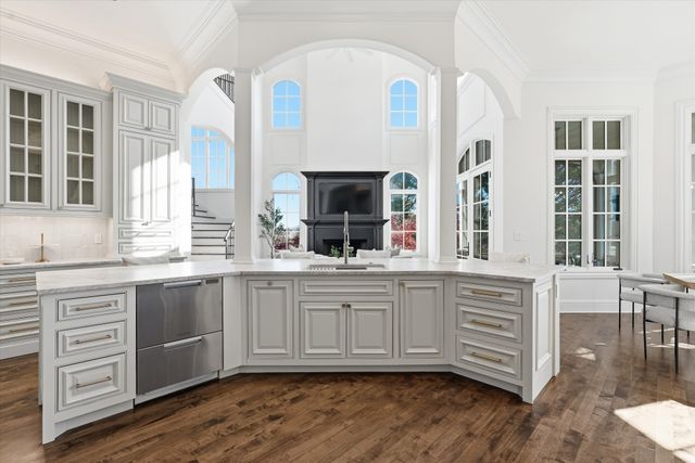 10 Colonel Winstead Dr, Brentwood, TN 37027