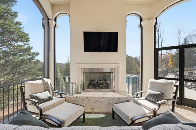 10 Colonel Winstead Dr, Brentwood, TN 37027