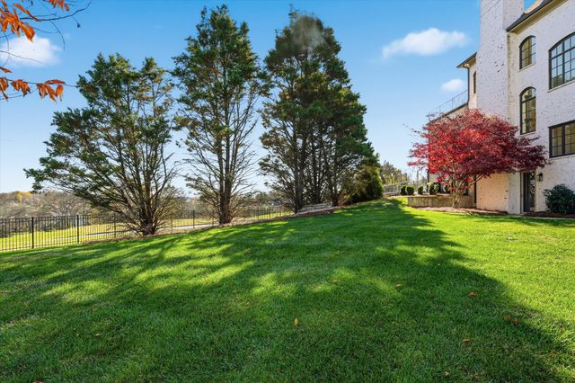 10 Colonel Winstead Dr, Brentwood, TN 37027