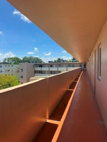 1301 NE 191st Street F403, Miami, FL 33179