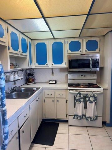 1301 NE 191st Street F403, Miami, FL 33179