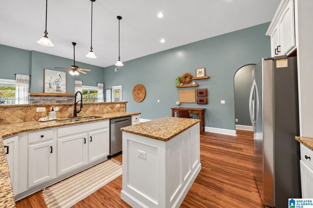 1041 BELVEDERE COVE, Birmingham, AL 35242