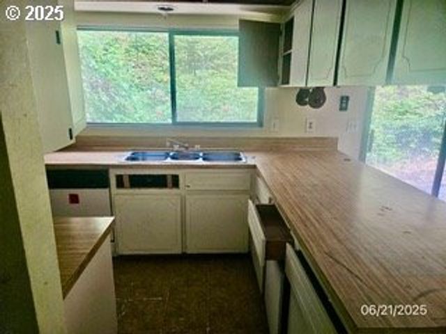 266 WOODRUFF MOUNTAIN Rd, Roseburg, OR 97471