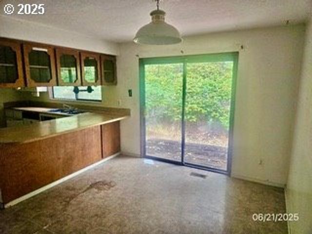 266 WOODRUFF MOUNTAIN Rd, Roseburg, OR 97471